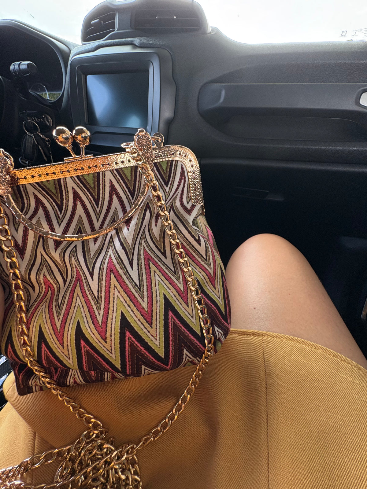Borsa  Elizabeth geometric